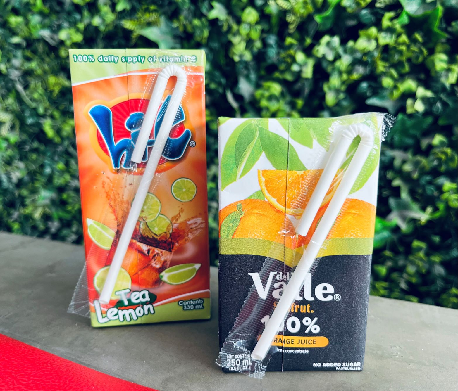 Imagen principal del artículo: Envases de Coca-Cola FEMSA tendrán pajillas biodegradables