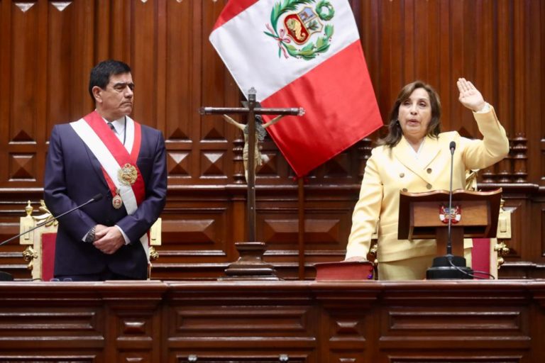 Congreso peruano rechaza el texto para adelantar las elecciones generales a 2023