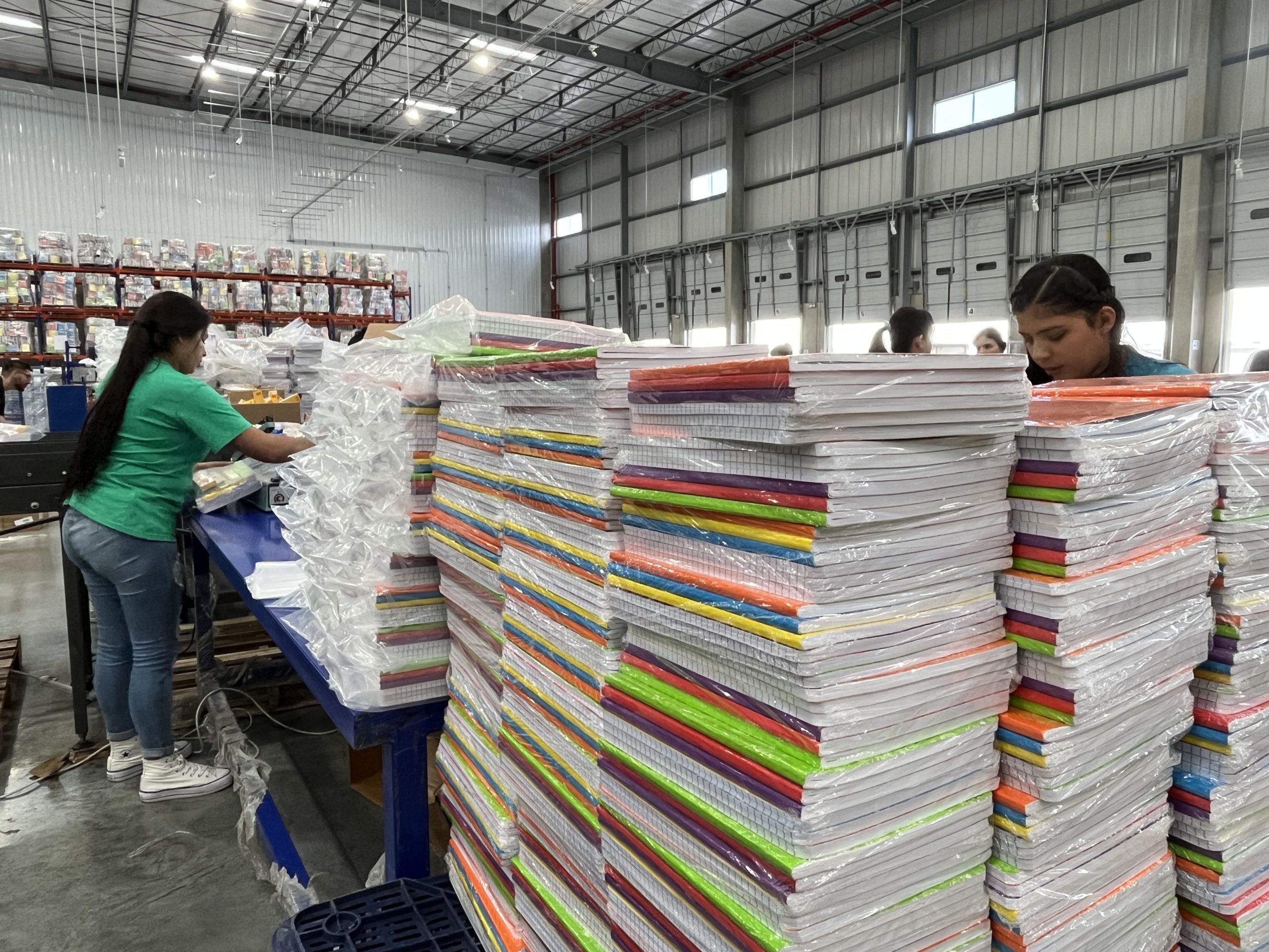 Imagen principal del artículo: El MEP, Correos de Costa Rica y el IMAS darán útiles escolares a 198.000 estudiantes de primaria