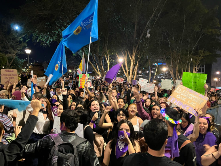 Las sonrisas de los mono-lisos