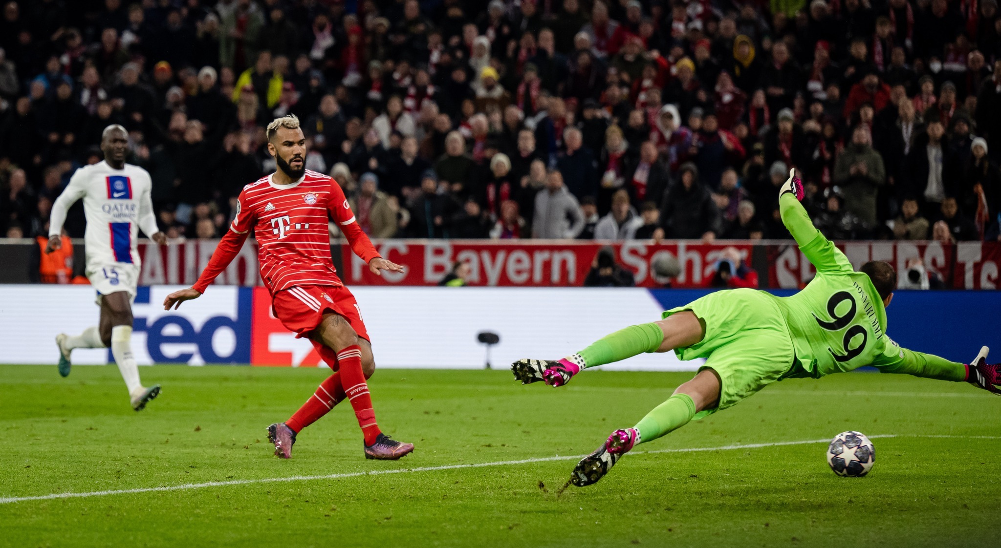 Imagen principal del artículo: El PSG de Messi y Mbappé vuelve a quedar eliminado en octavos de final de la Champions League