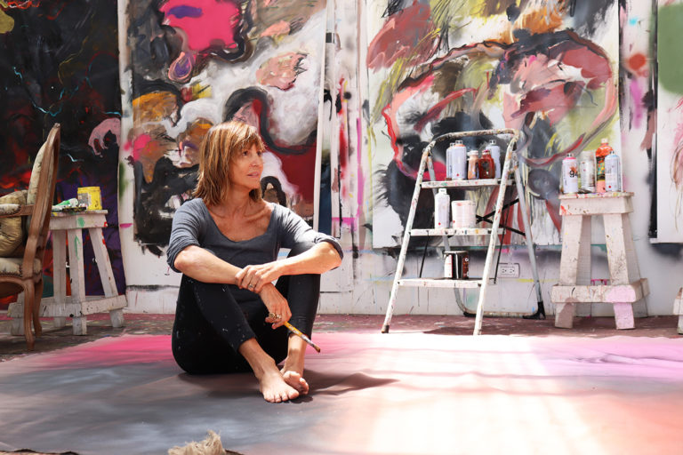 Artista tica presenta su nueva exposición en México