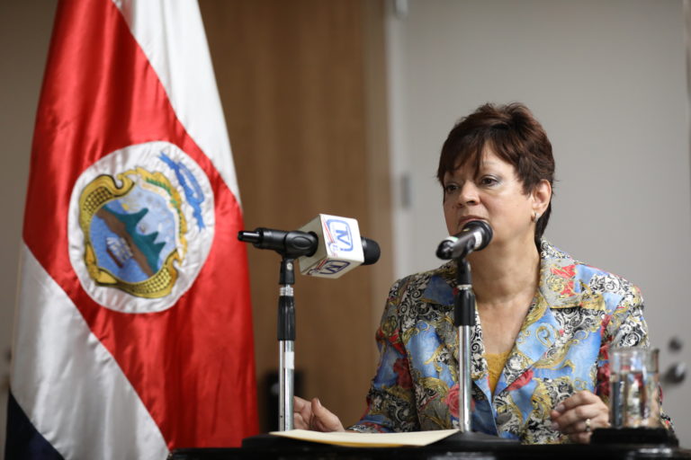 Presidenta del TSE pide una campaña con valentía cívica y sin "guerra de lodo"