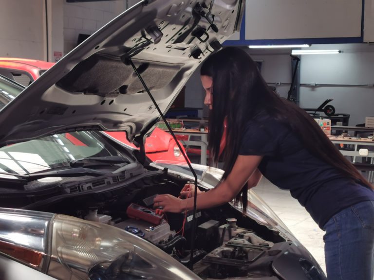 ¿Tiene un carro eléctrico? Feria de Electromovilidad permitirá conocer gratis el estado de la batería de su vehículo