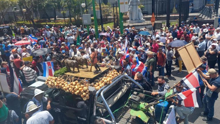 Rodrigo Chaves sobre protesta de agricultores en San José: "Era un chop suey de temas"
