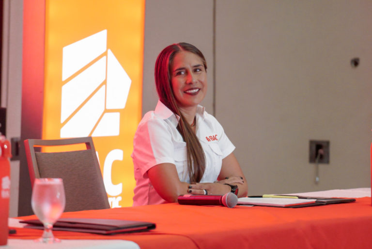 Tica Ligia Madrigal se fija como meta volver a intentar subir el Monte Everest en 2024