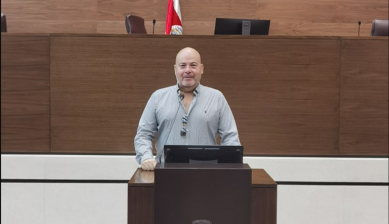 Tribunal de Apelación anula condena y absuelve a Víctor Hugo Víquez por tráfico de influencias