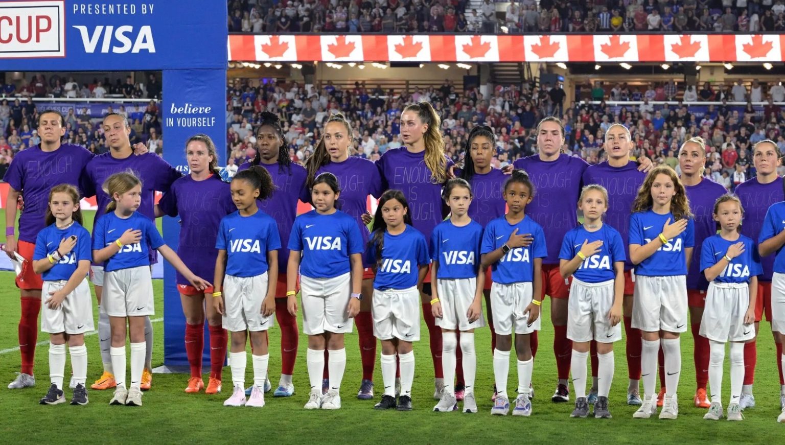 Imagen principal del artículo: Canadá en camino a convertirse en la decimoquinta selección del mundo que paga igual a hombres y mujeres