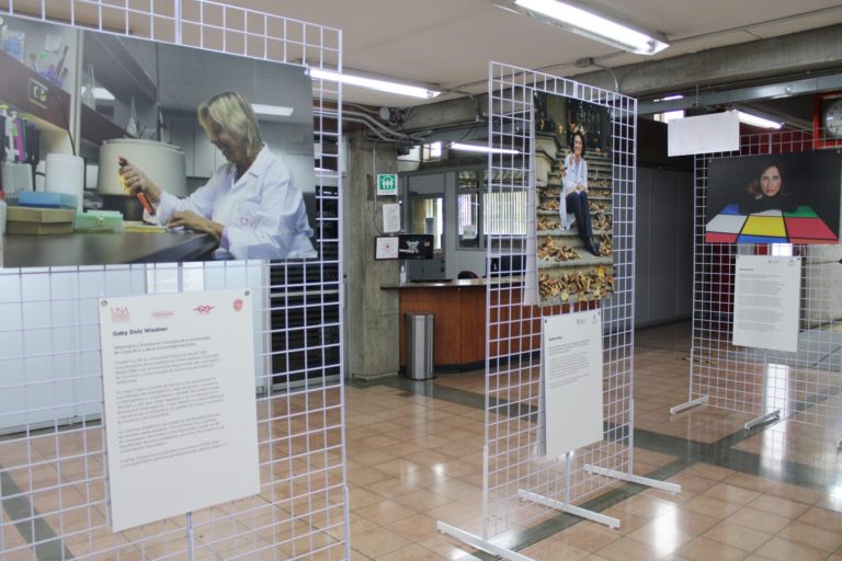 Exposición de la Embajada Italiana y la UNA destaca vida de mujeres en la ciencia