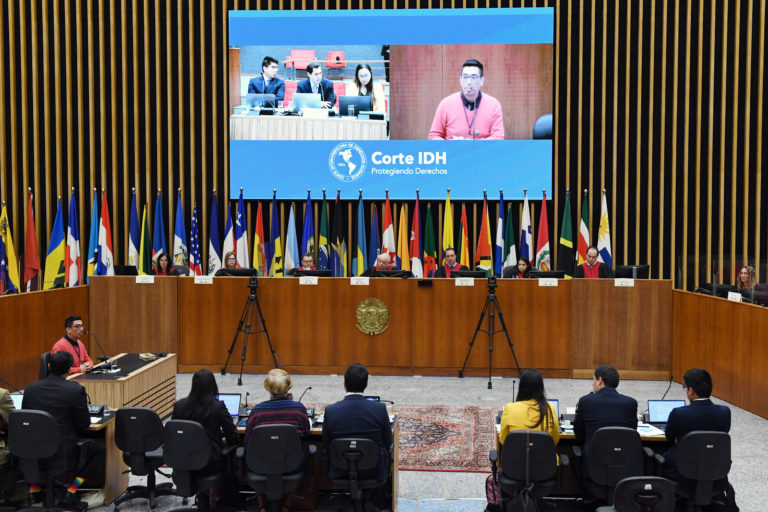 CorteIDH: Carga de la prueba en denuncias por discriminación por orientación sexual recae en el denunciado
