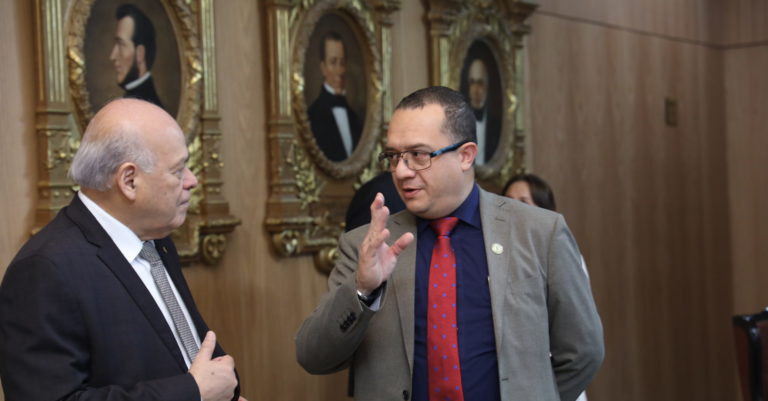 Chaves lanza advertencia a la Corte por posible causa penal contra su ministro de Justicia