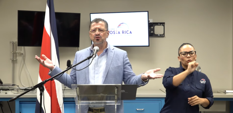 Fiscalía se trae abajo intento de censura previa de Presidencia