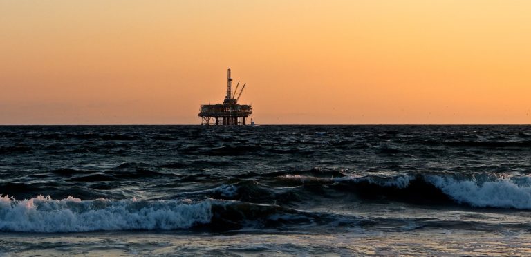 La explotación petrolera en Costa Rica: Un disparate que no debemos permitir 