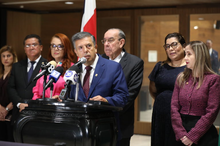 Plenario rechaza 117 mociones de Carolina Delgado a ley contra crimen organizado: faltan 334