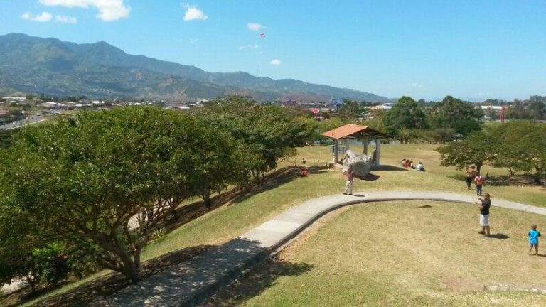 Rutas Naturbanas intervendrá el Parque de la Paz y el corredor biológico interurbano del Río María Aguila