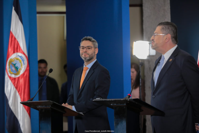 Ejecutivo crea el reconocimiento "Carmen Lyra a la hermandad cultural"