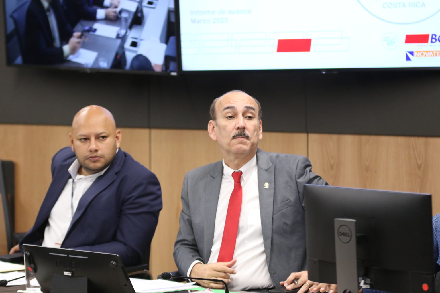 Imagen principal del artículo: Empresa ligada a escáneres denuncia ante la Fiscalía al diputado Francisco Nicolás