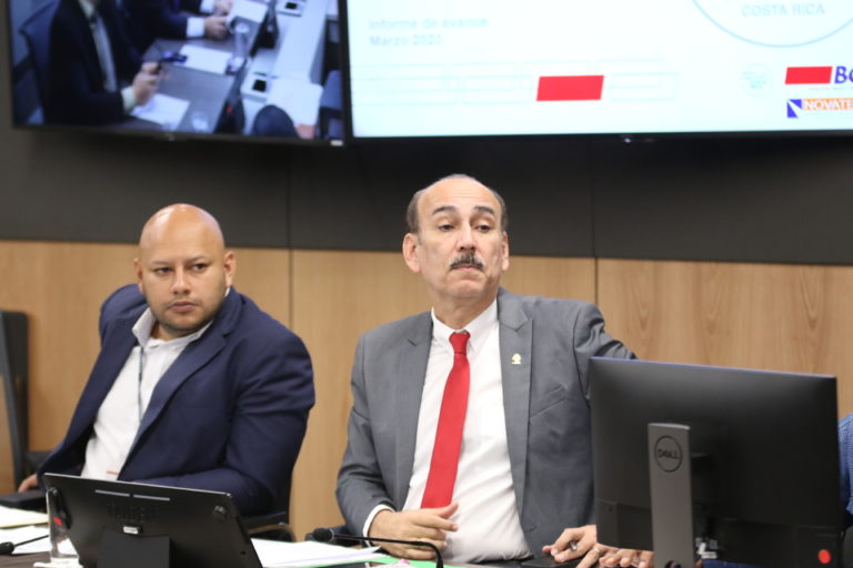 Empresa ligada a escáneres denuncia ante la Fiscalía al diputado Francisco Nicolás