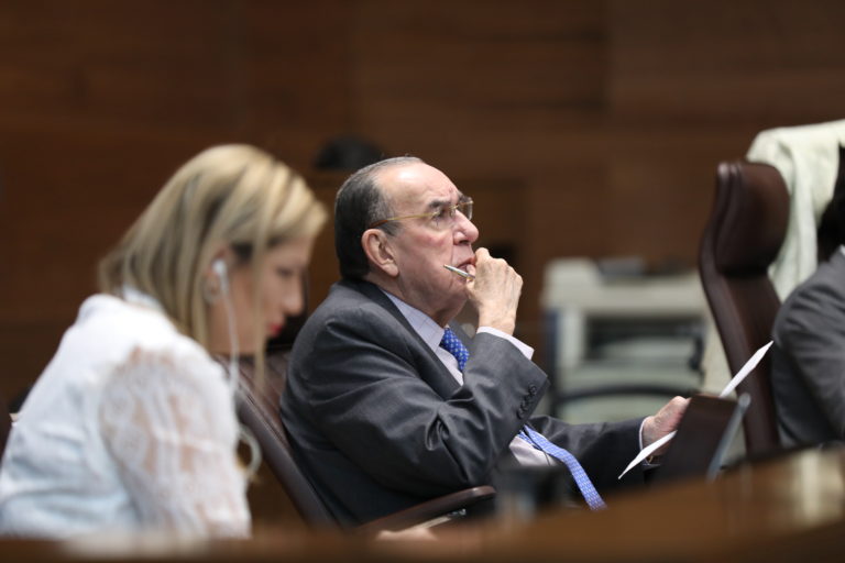 Rodrigo Arias propone quitar nacionalidad a naturalizados que cometan delitos de narcotráfico o lavado