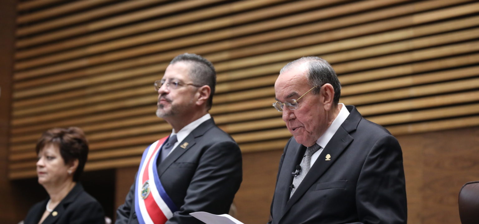 Imagen principal del artículo: Arias declina reunión con Chaves tras nuevos ataques a la Asamblea y a la Contraloría