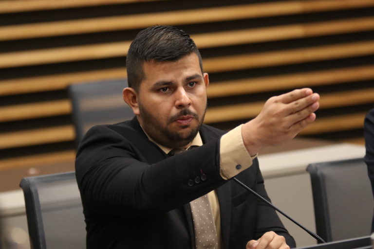 Diputado de Nueva República propone crear agencia nacional para promover la eficiencia energética