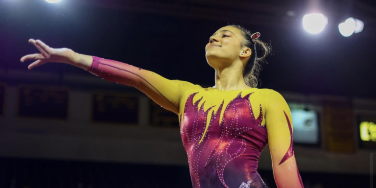 Gimnasta tica Luciana Alvarado recibe reconocimiento especial de la Universidad Central de Míchigan​
