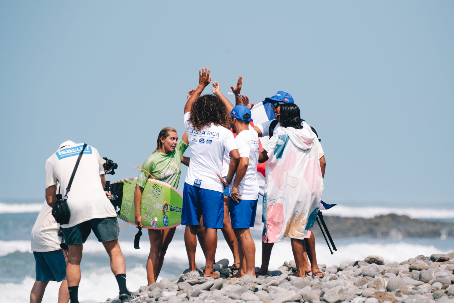 Imagen principal del artículo: Leilani McGonagle quedó novena en el Mundial de Surf: ¡Obtiene boleto directo hacia Juegos Panamericanos!