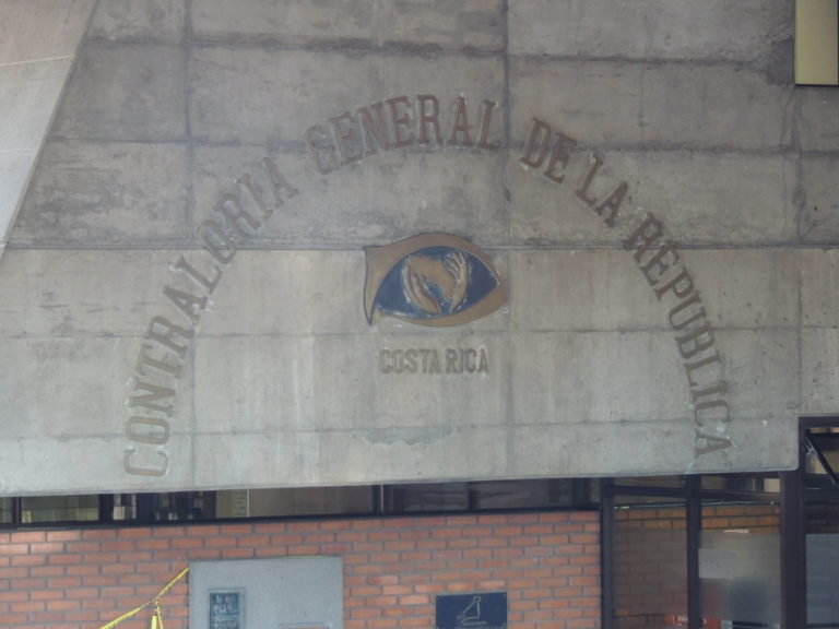 Contraloría da luz verde a cartel de licitación de marchamo digital