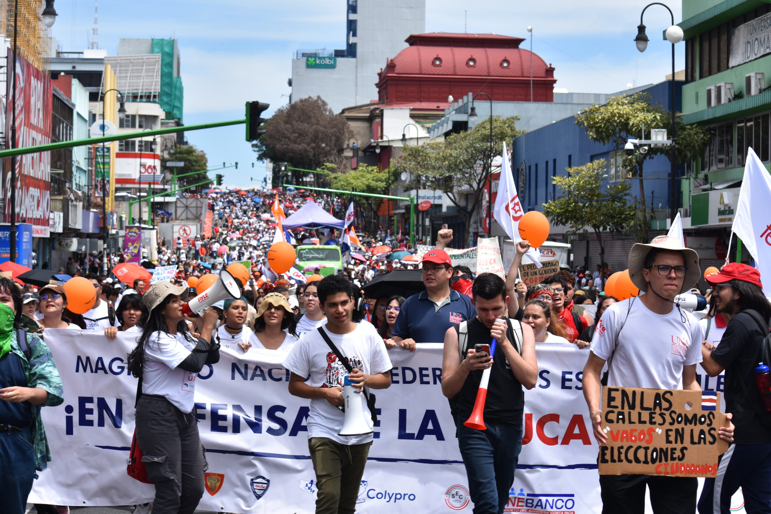 Imagen principal del artículo: Universidades valoran negociar FEES 2024 en la Asamblea Legislativa