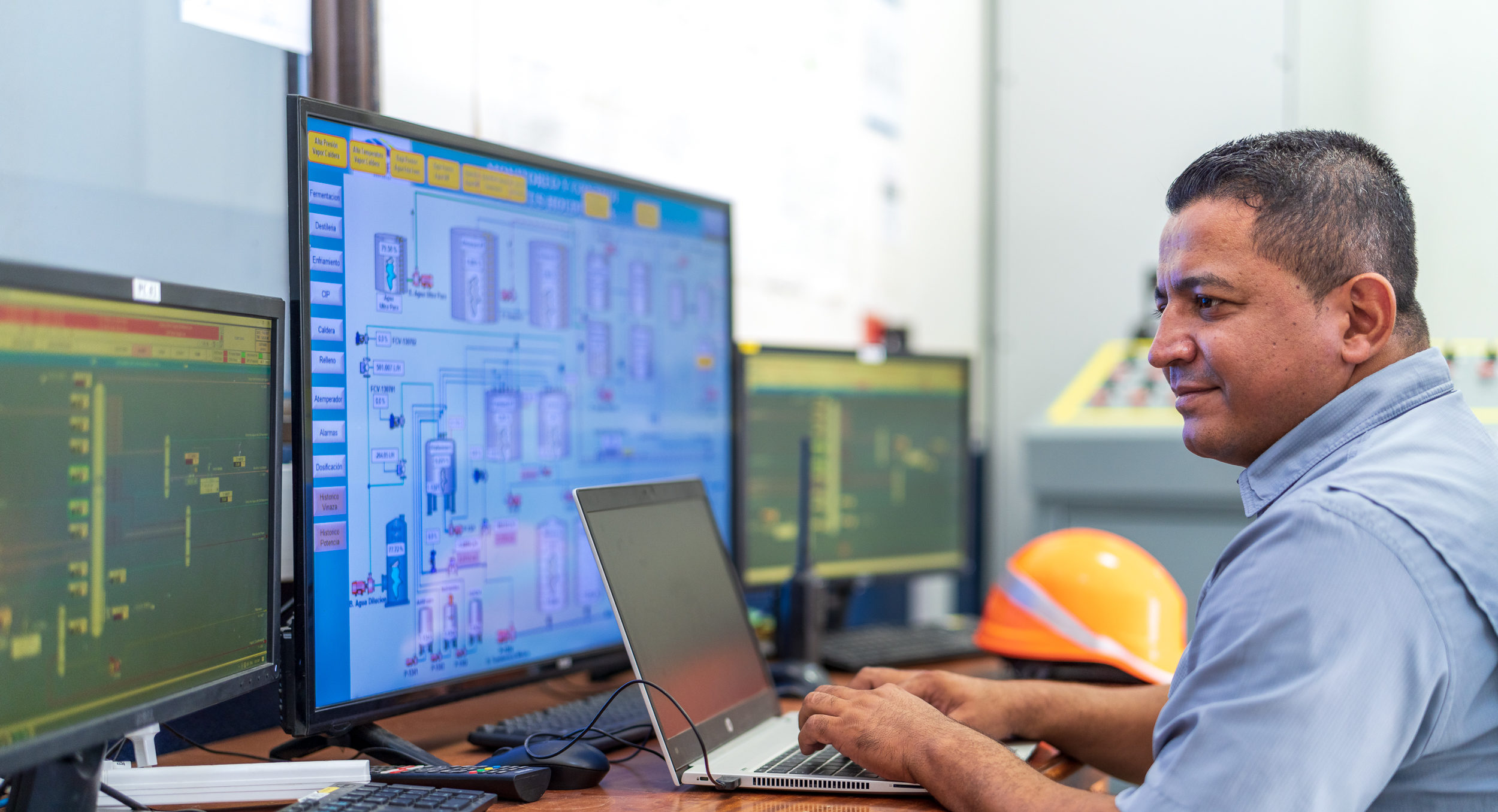 Imagen principal del artículo: Plataforma Future Up dará acceso a cursos en línea de Coursera