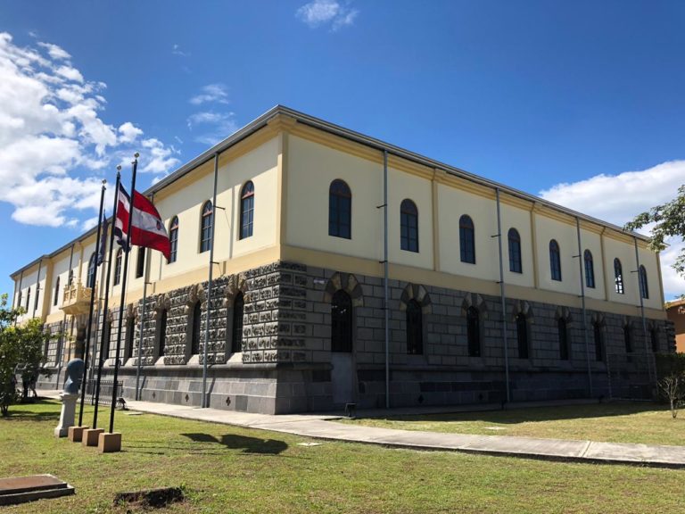 OIJ allana el Liceo de Costa Rica, y los colegios México y Superior de Señoritas