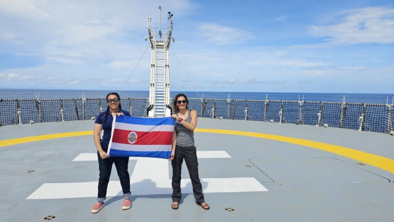 En el Falkor (too) rumbo a Tica Field: Costarricenses realizan investigación científica en el océano profundo
