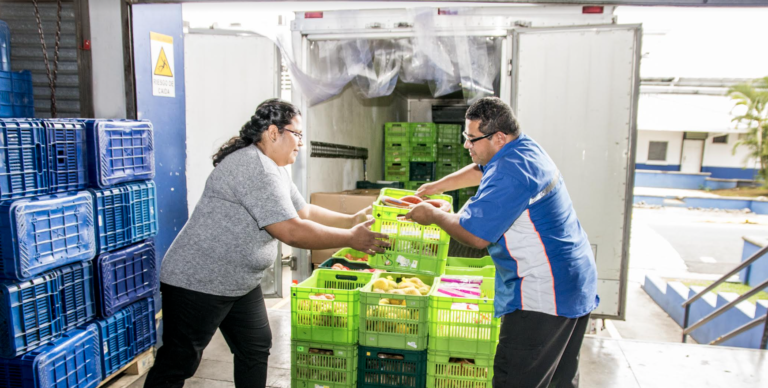 Aumento en donaciones al Banco de Alimentos permite que ayudas lleguen a 45.000 personas más