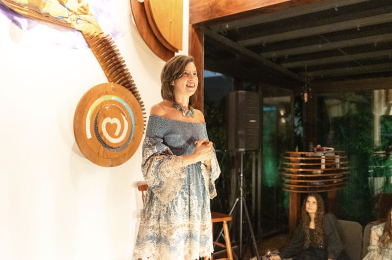 Christine Raine presenta el podcast: El viaje de la heroína