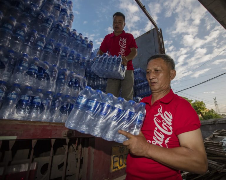 Coca Cola anuncia fondo de 137.7 millones de dólares para proyectos enfocados en sostenibilidad
