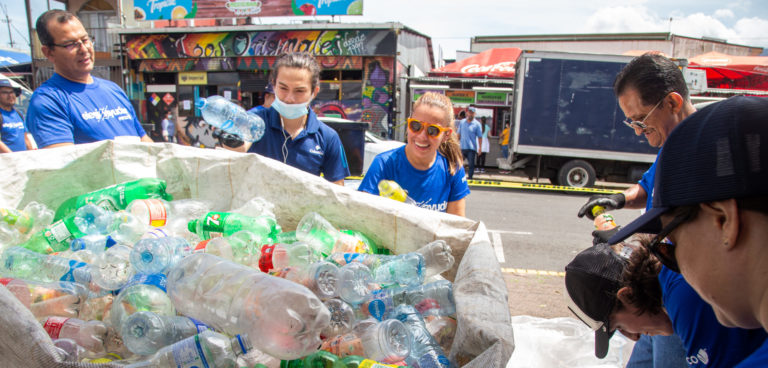 Municipalidad de Cartago activará operativo para recolección de botellas plásticas durante la Romería
