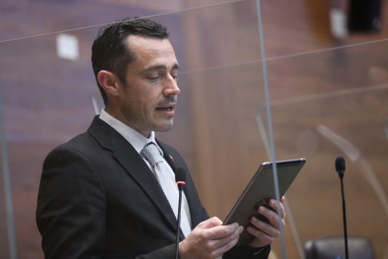 Diputado oficialista pide cuentas al gobierno por descuido de la Dirección de Cambio Climático