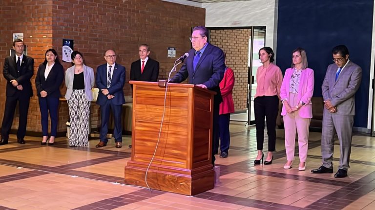 FEES 2024: Conare presenta a gobierno tres propuestas para reconocer aumento del 1%