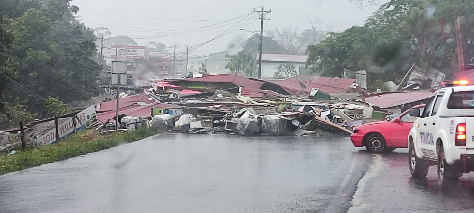Imagen principal del artículo: CNE pide precaución pues tiene previstas más cabezas de agua en el río Aguas Zarcas