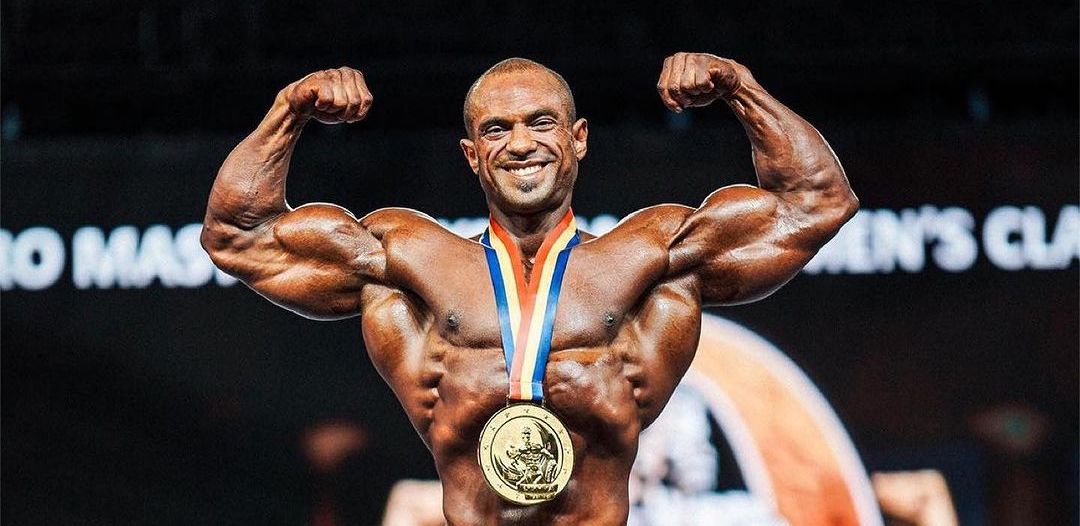 Imagen principal del artículo: Fisicoculturista tico Alex "Fello" Cambronero se corona campeón del 2023 Masters Olympia