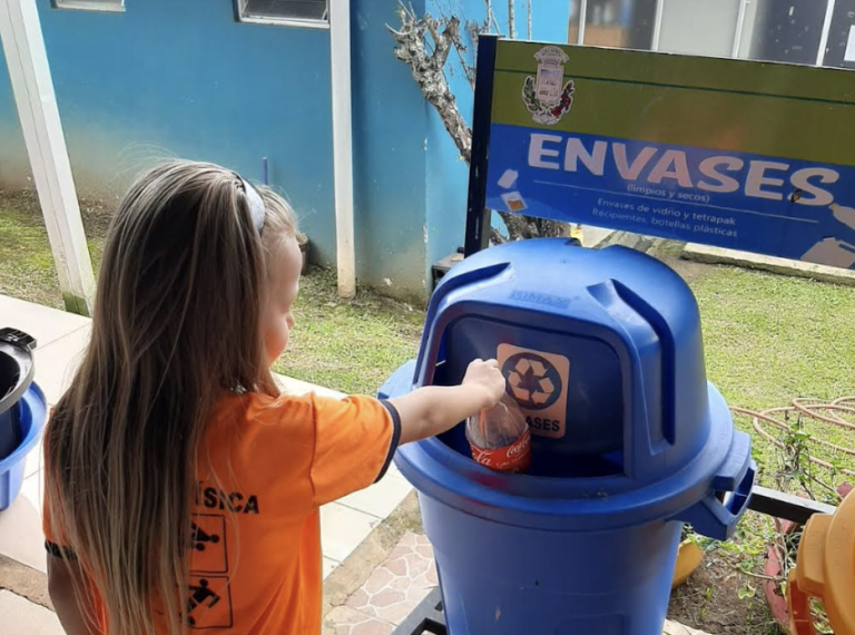 Centros educativos reciclarán y ganarán con el premio AmbientaDOS en su segunda edición