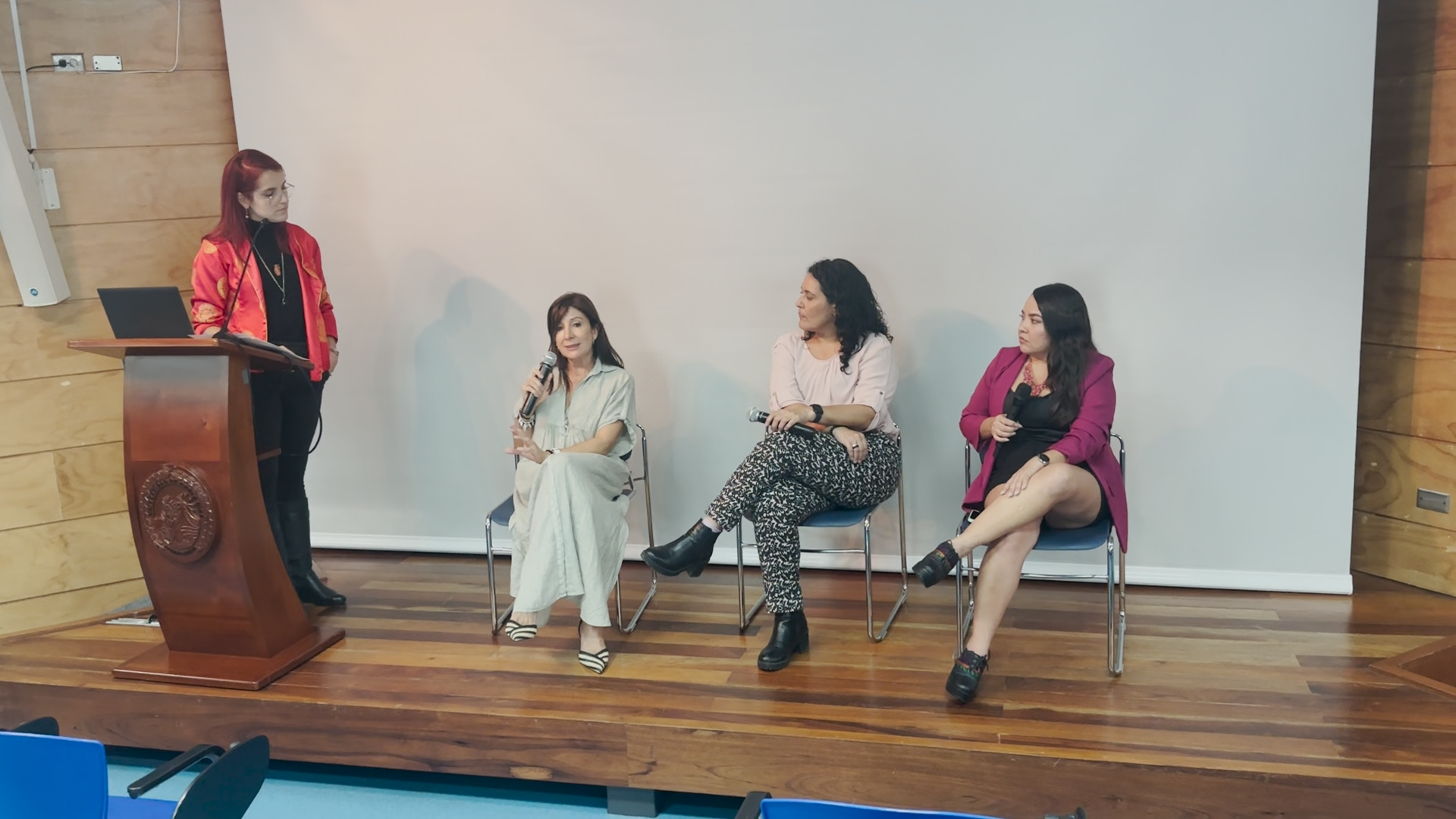 Imagen principal del artículo: Expertas analizaron realidad de la imagen de personas mayores en los medios de comunicación