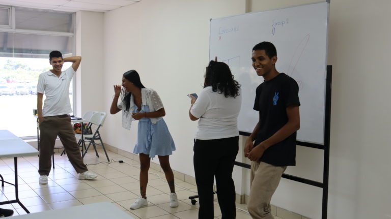 200 estudiantes en Guanacaste se preparan para ingresar al mercado laboral