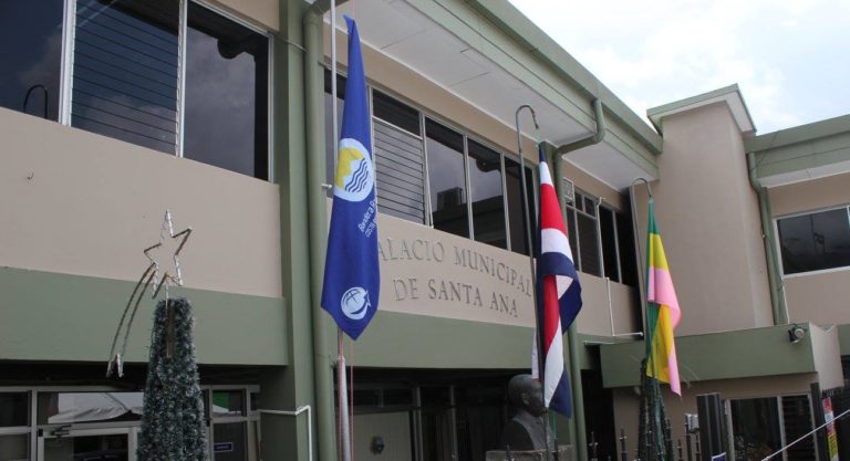 Condenan a dos exregidores de Santa Ana por actuar en beneficio propio