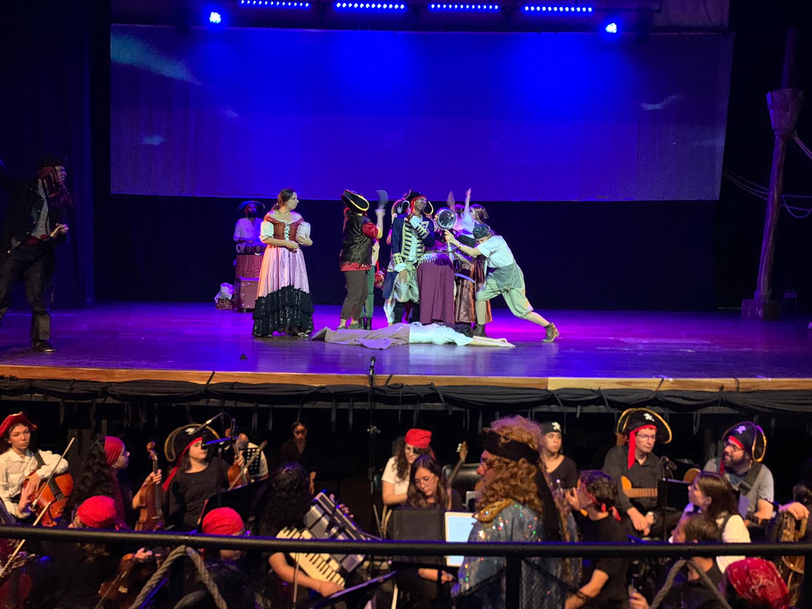 Imagen principal del artículo: Conservatorio Castella estrena el musical “Las aventuras de Peter Pan”