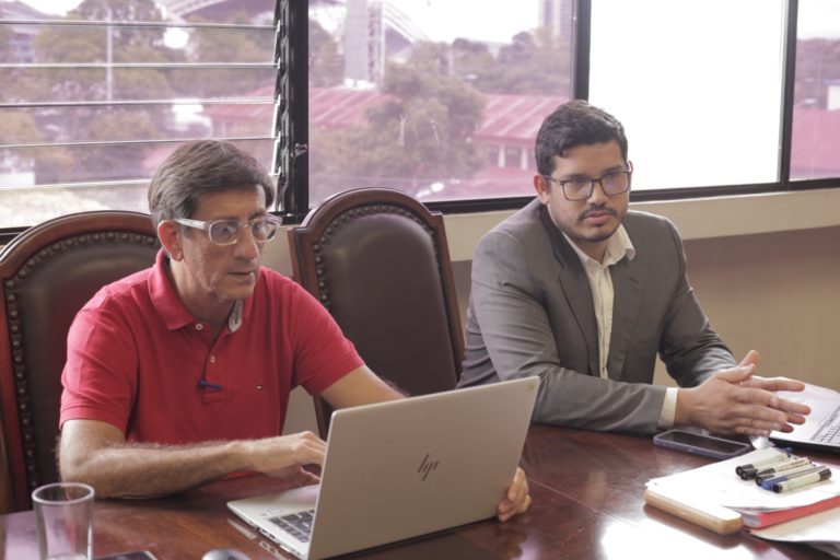 Ejecutivo retira recurso a orden de la Contraloría que detuvo adjudicación de escáneres
