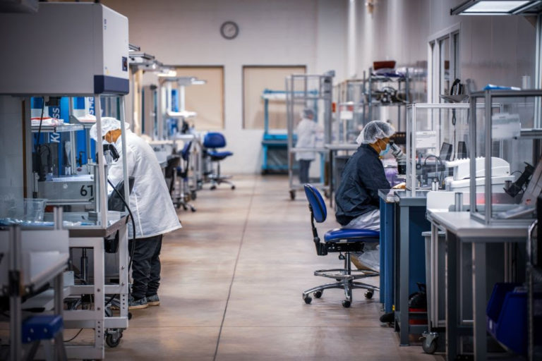 Nueva empresa de manufactura y dispositivos médicos llega a Occidente 