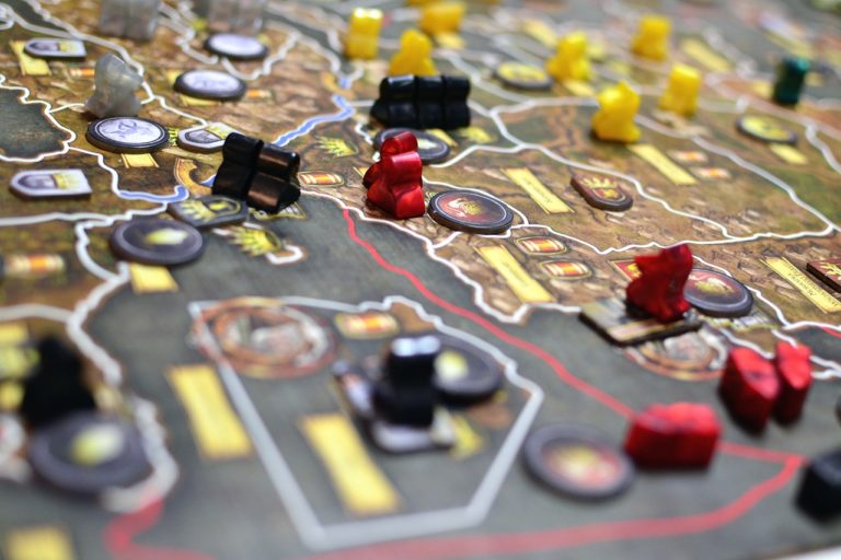 Jugando a la economía, o ¿por qué Costa Rica debería aliarse al Banco de los BRICS?