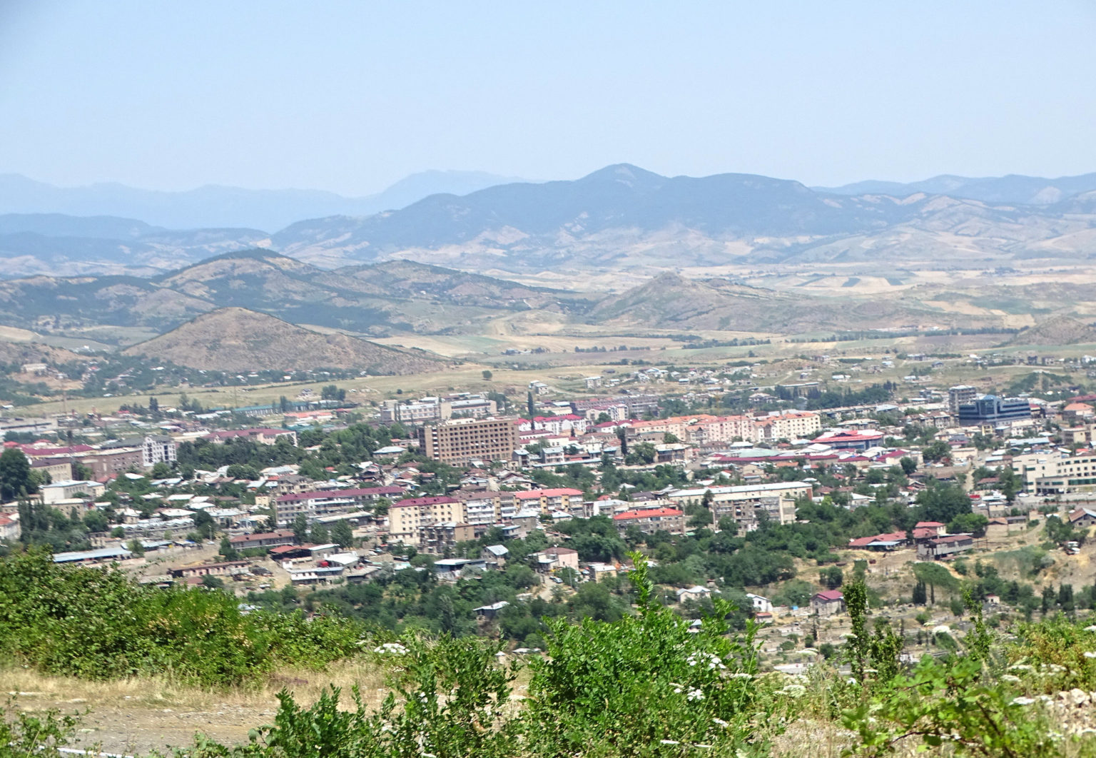 Imagen principal del artículo: Azerbaiyán toma el control total del territorio separatista Nagorno-Karabakh