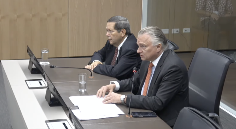 Arnoldo André califica de "exagerado" allanamiento de Fiscalía a su bufete